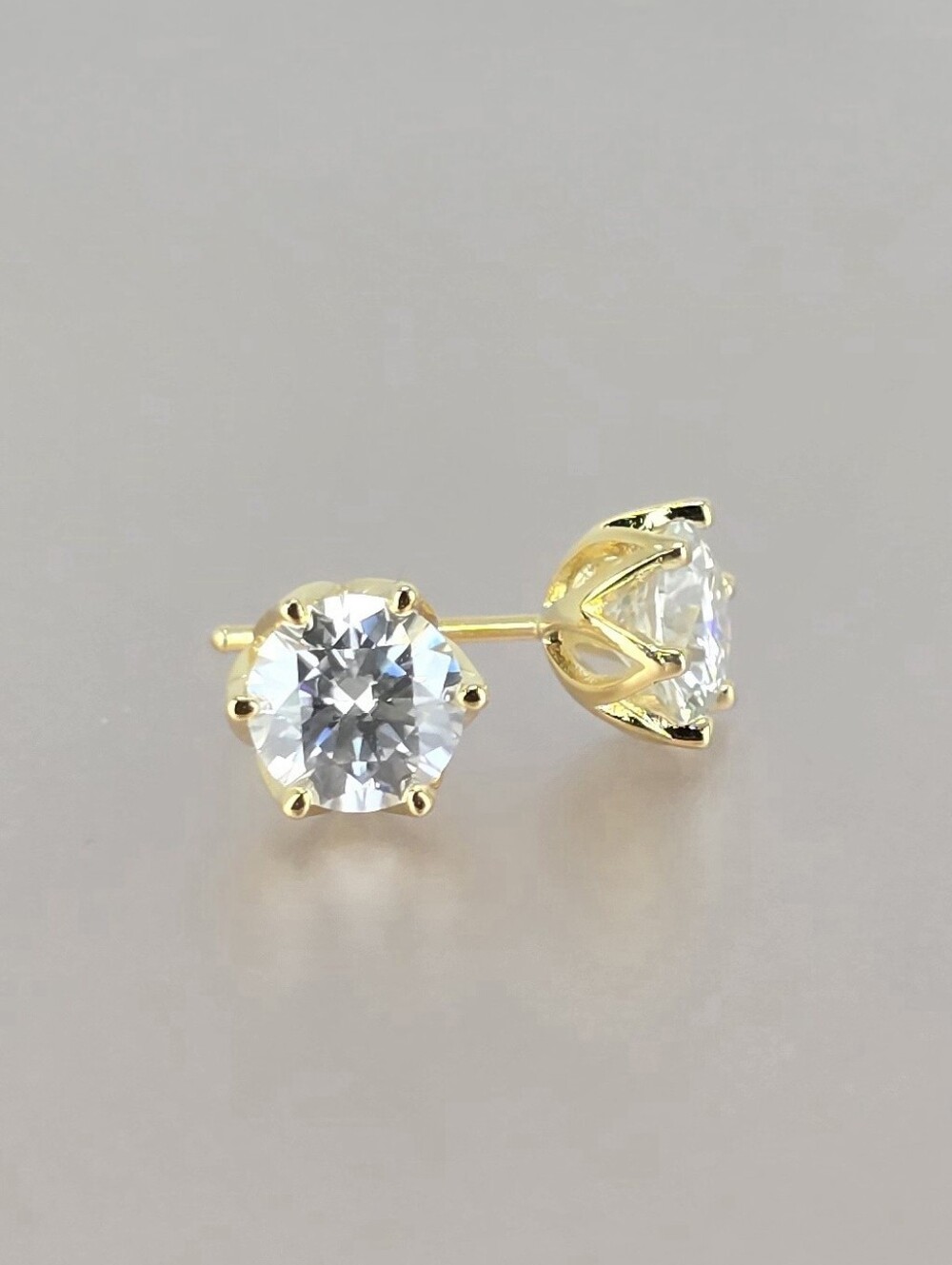14k Gold-Filled 2.0tcw Solitaire Moissanitr Stud Earrings